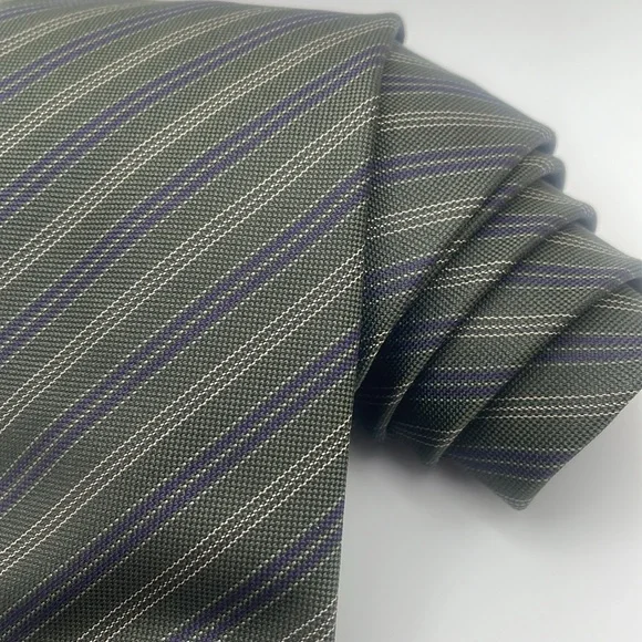Burberry London - Classic Silk Tie - Picture 3 of 5